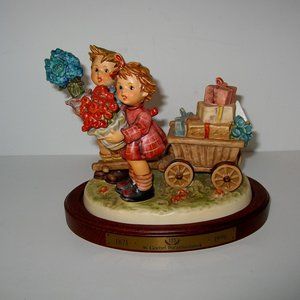 HUMMEL Goebel “LOVE'S BOUNTY” CENTURY COLLECTION #751 w/Base 125th Anniversary
